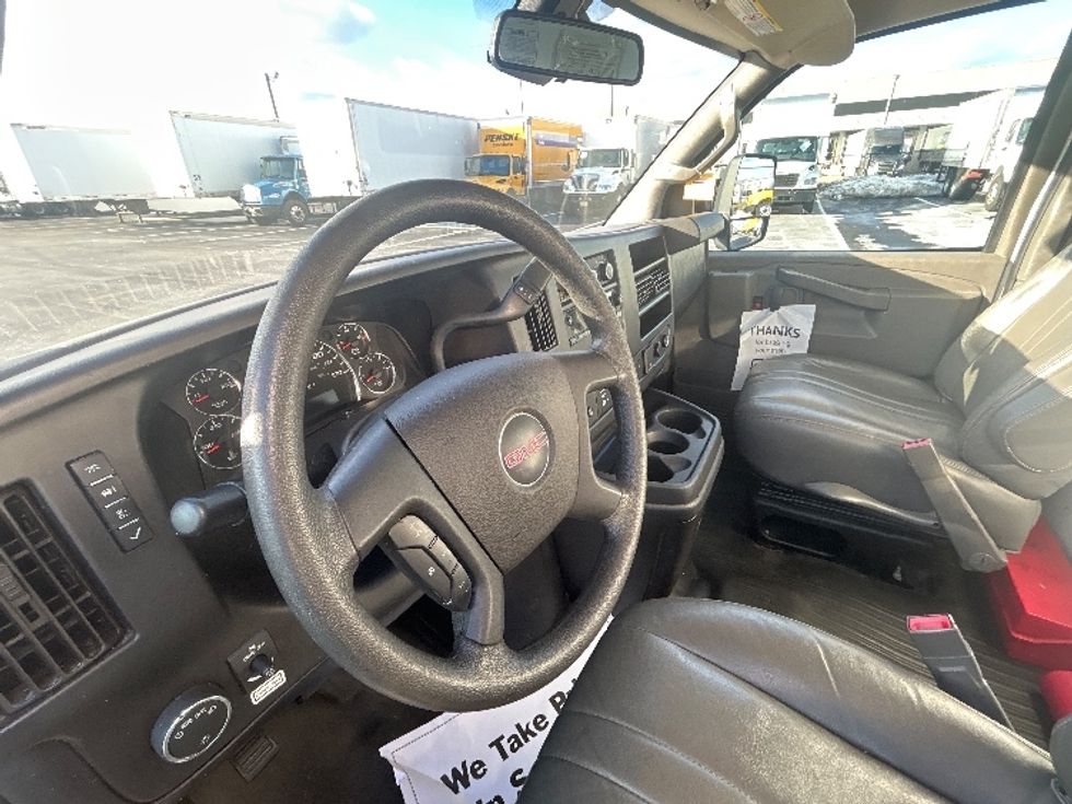 Light Duty Box Truck-Light and Medium Duty Trucks-GMC-2021-Savana G33903-Linden-NJ-95,101\n\t\tmiles-$ 29,000 - Image 17