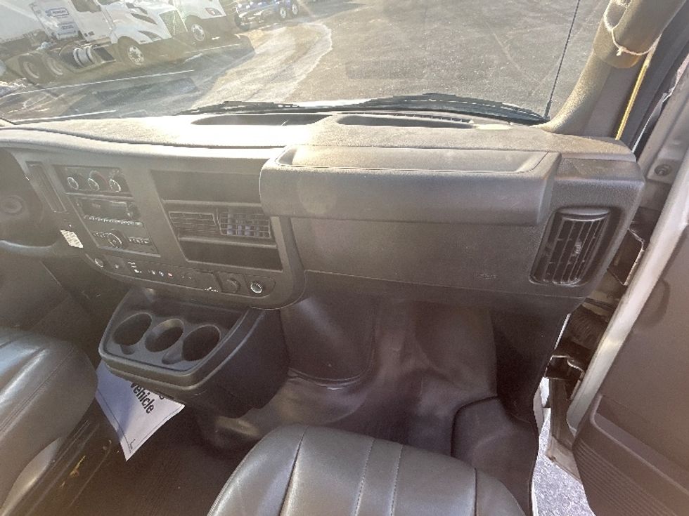 Light Duty Box Truck-Light and Medium Duty Trucks-GMC-2021-Savana G33903-Linden-NJ-95,101\n\t\tmiles-$ 29,000 - Image 21