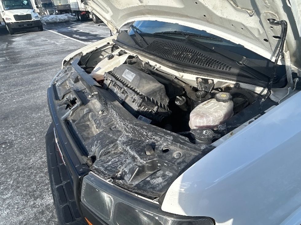 Light Duty Box Truck-Light and Medium Duty Trucks-GMC-2021-Savana G33903-Linden-NJ-95,101\n\t\tmiles-$ 29,000 - Image 24