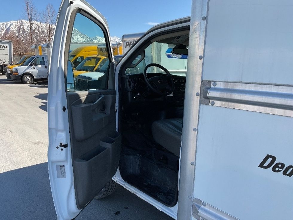 Light Duty Box Truck-Light and Medium Duty Trucks-GMC-2021-Savana G33903-Lindon-UT-87,290\n\t\tmiles-$ 37,000 - Image 15