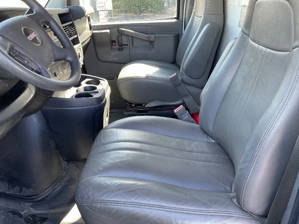 Light Duty Box Truck-Light and Medium Duty Trucks-GMC-2021-Savana G33903-Lindon-UT-87,290\n\t\tmiles-$ 37,000 - Image 18