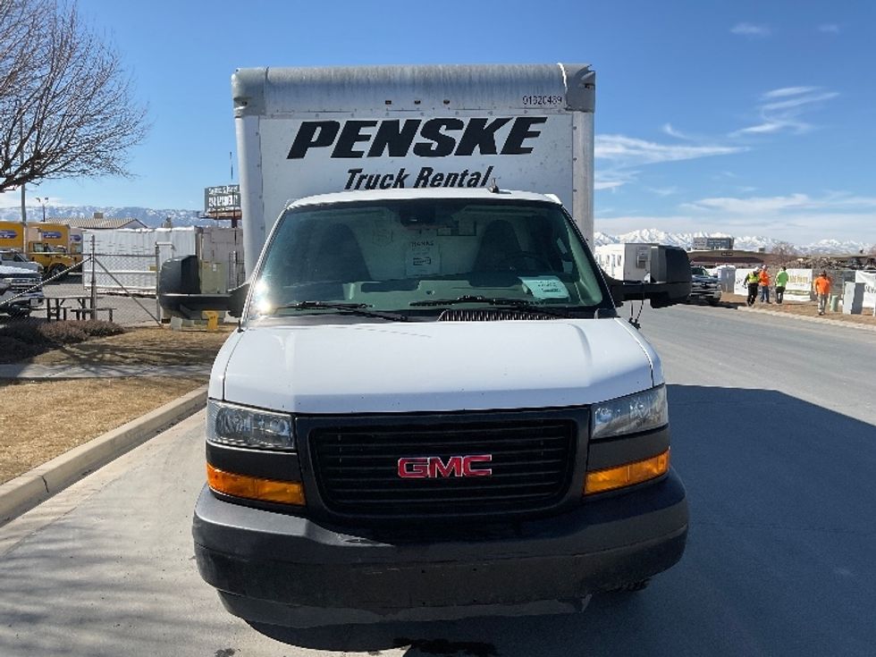 Light Duty Box Truck-Light and Medium Duty Trucks-GMC-2021-Savana G33903-Lindon-UT-87,290\n\t\tmiles-$ 37,000 - Image 2
