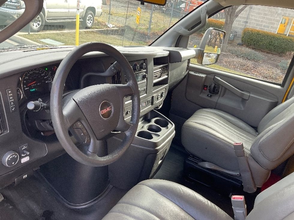 Light Duty Box Truck-Light and Medium Duty Trucks-GMC-2021-Savana G33903-Lindon-UT-90,373\n\t\tmiles-$ 29,000 - Image 17