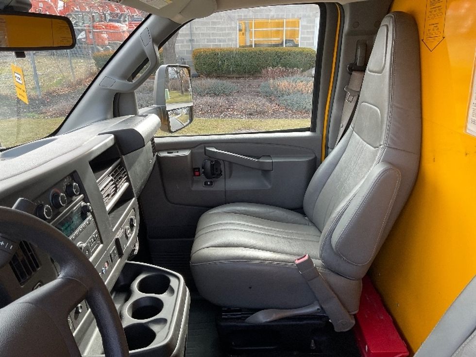 Light Duty Box Truck-Light and Medium Duty Trucks-GMC-2021-Savana G33903-Lindon-UT-90,373\n\t\tmiles-$ 29,000 - Image 19