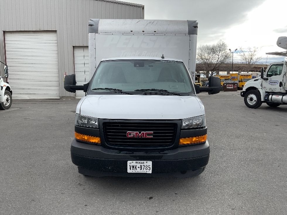 Light Duty Box Truck-Light and Medium Duty Trucks-GMC-2021-Savana G33903-Lindon-UT-91,285\n\t\tmiles-$ 32,000 - Image 2