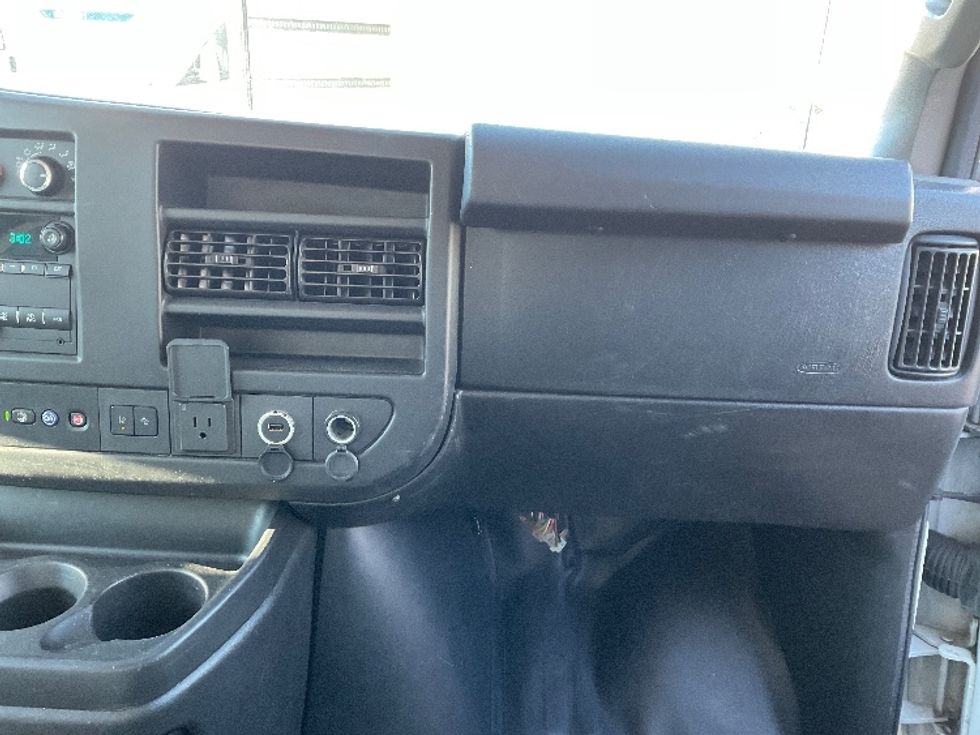 Light Duty Box Truck-Light and Medium Duty Trucks-GMC-2021-Savana G33903-Lindon-UT-91,285\n\t\tmiles-$ 32,000 - Image 21