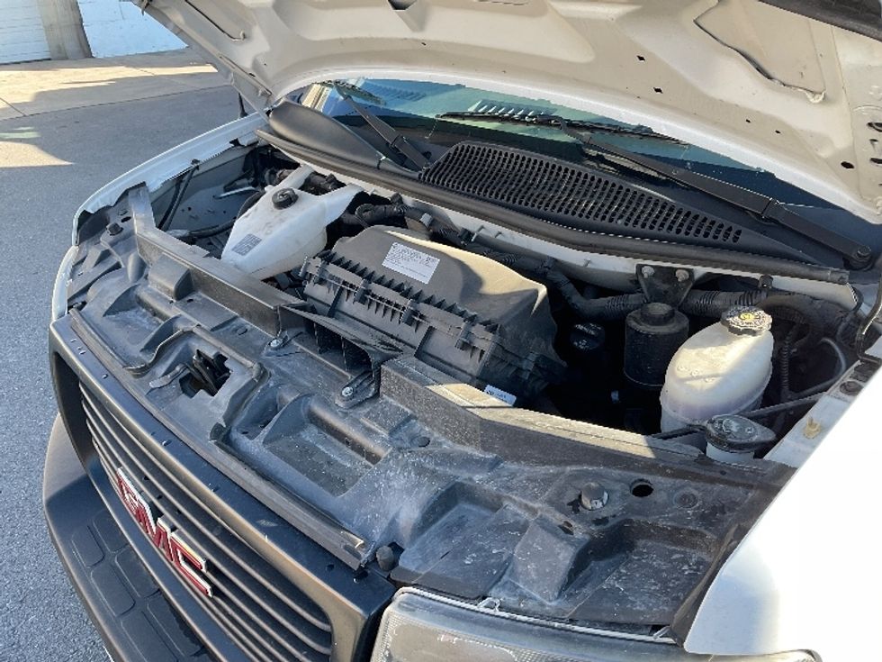 Light Duty Box Truck-Light and Medium Duty Trucks-GMC-2021-Savana G33903-Lindon-UT-91,285\n\t\tmiles-$ 32,000 - Image 24