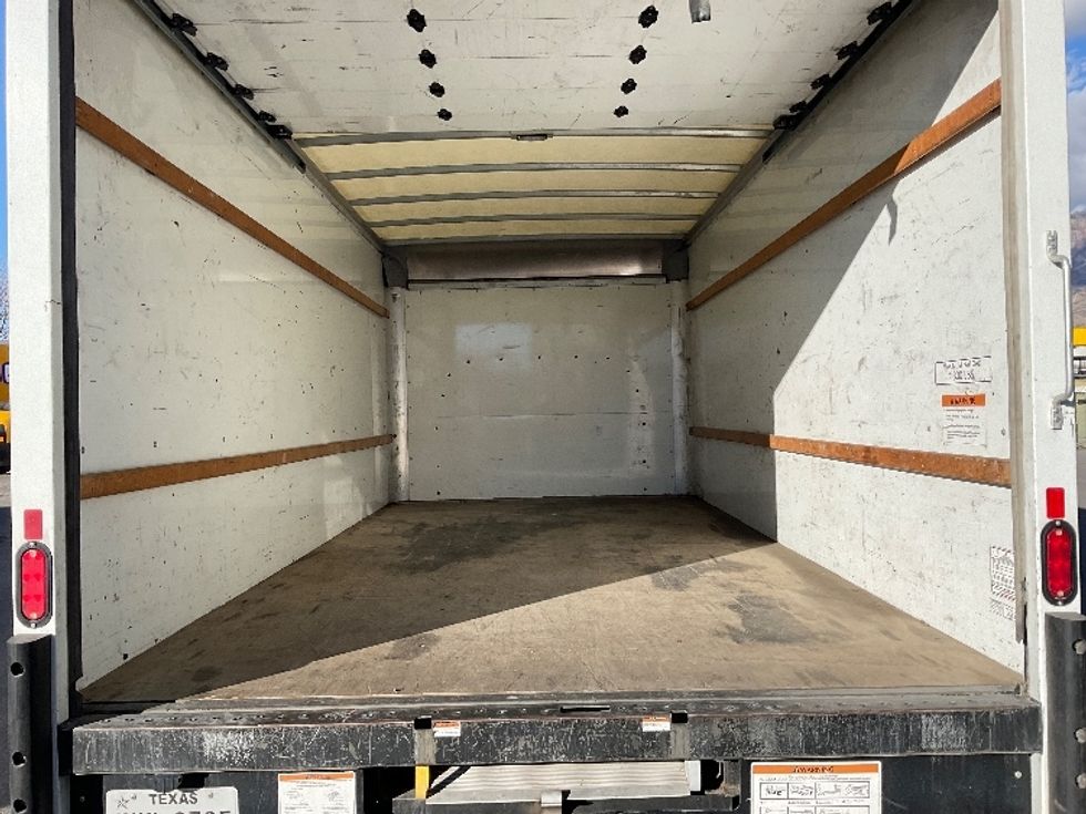 Light Duty Box Truck-Light and Medium Duty Trucks-GMC-2021-Savana G33903-Lindon-UT-91,285\n\t\tmiles-$ 32,000 - Image 8