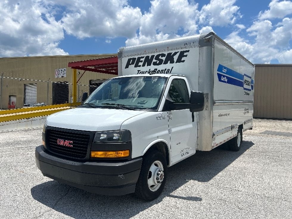 Light Duty Box Truck-Light and Medium Duty Trucks-GMC-2021-Savana G33903-Little Rock-AR-106,952\n\t\tmiles-$ 29,250 - Image 3