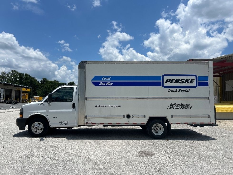Light Duty Box Truck-Light and Medium Duty Trucks-GMC-2021-Savana G33903-Little Rock-AR-106,952\n\t\tmiles-$ 29,250 - Image 4