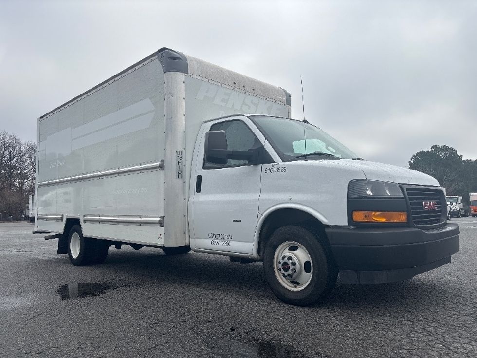 Light Duty Box Truck-Light and Medium Duty Trucks-GMC-2021-Savana G33903-Little Rock-AR-110,332\n\t\tmiles-$ 28,000 - Image 1