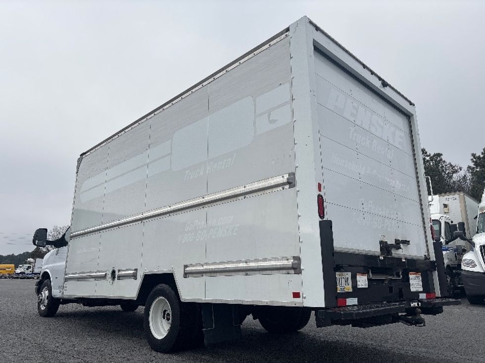 Light Duty Box Truck-Light and Medium Duty Trucks-GMC-2021-Savana G33903-Little Rock-AR-110,332\n\t\tmiles-$ 28,000 - Image 6