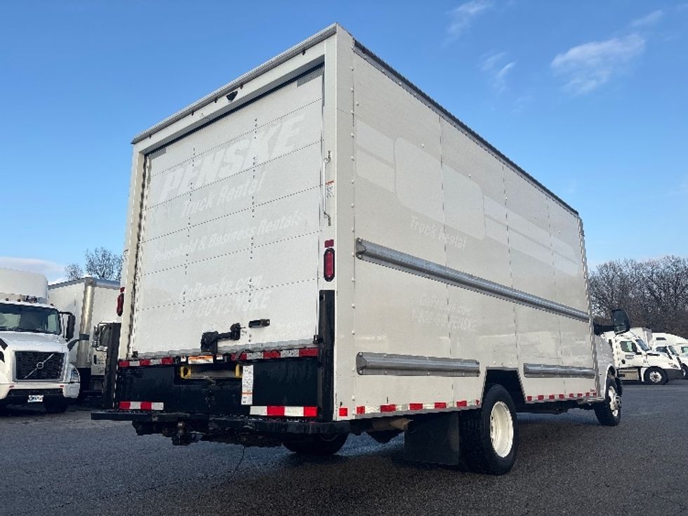 Light Duty Box Truck-Light and Medium Duty Trucks-GMC-2021-Savana G33903-Little Rock-AR-120,781\n\t\tmiles-$ 26,750 - Image 13