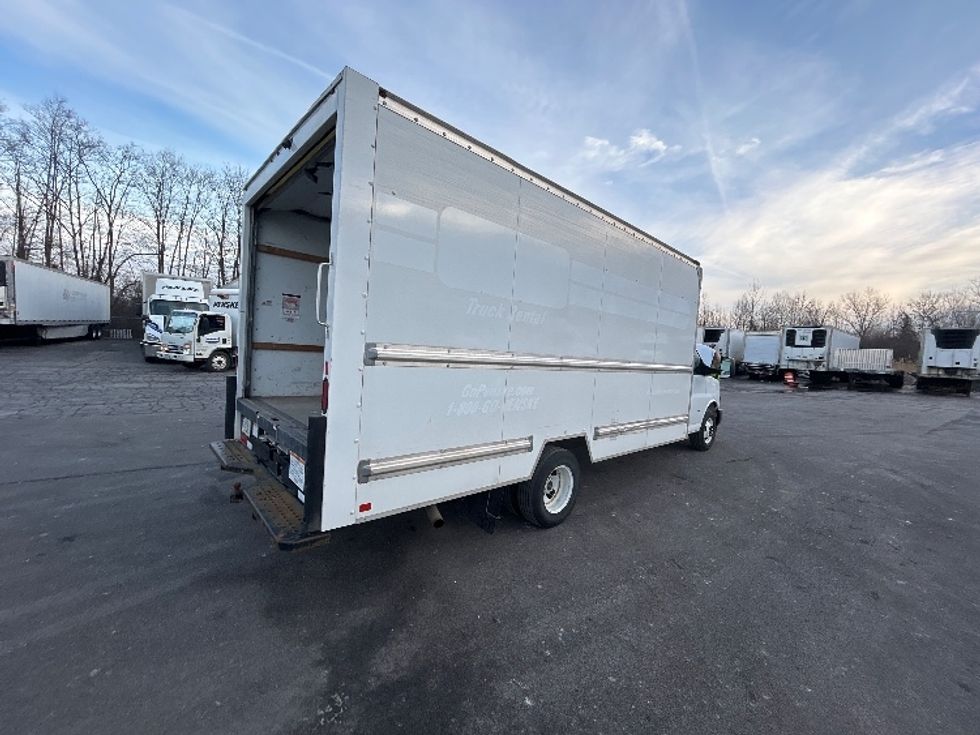 Light Duty Box Truck-Light and Medium Duty Trucks-GMC-2021-Savana G33903-Liverpool-NY-100,345\n\t\tmiles-$ 27,750 - Image 12