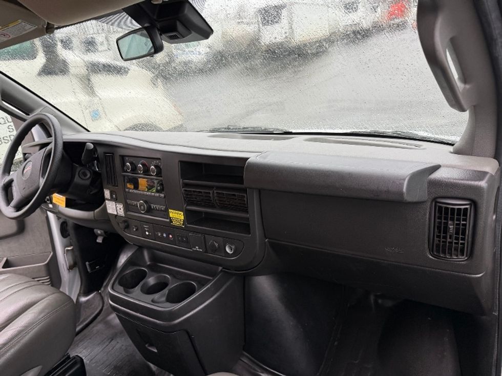 Light Duty Box Truck-Light and Medium Duty Trucks-GMC-2021-Savana G33903-Liverpool-NY-100,345\n\t\tmiles-$ 27,750 - Image 20