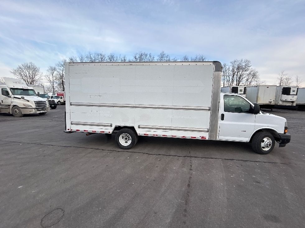 Light Duty Box Truck-Light and Medium Duty Trucks-GMC-2021-Savana G33903-Liverpool-NY-103,647\n\t\tmiles-$ 27,250 - Image 14