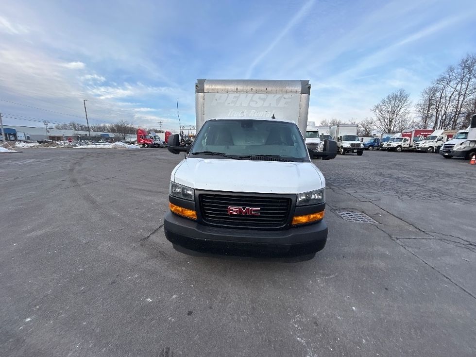 Light Duty Box Truck-Light and Medium Duty Trucks-GMC-2021-Savana G33903-Liverpool-NY-103,647\n\t\tmiles-$ 27,250 - Image 2