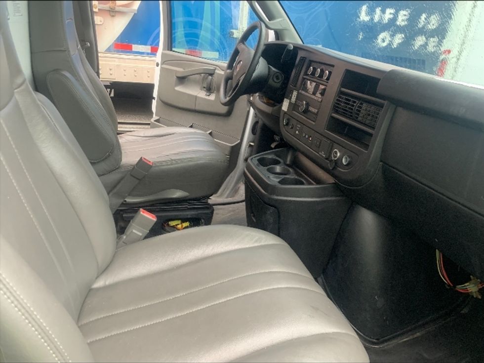 Light Duty Box Truck-Light and Medium Duty Trucks-GMC-2021-Savana G33903-Liverpool-NY-103,647\n\t\tmiles-$ 27,250 - Image 21
