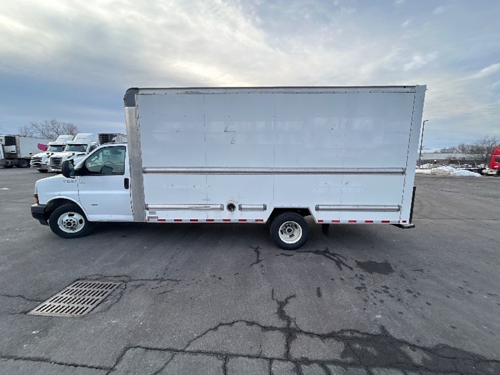 Light Duty Box Truck-Light and Medium Duty Trucks-GMC-2021-Savana G33903-Liverpool-NY-103,647\n\t\tmiles-$ 27,250 - Image 4