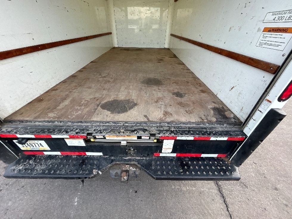 Light Duty Box Truck-Light and Medium Duty Trucks-GMC-2021-Savana G33903-Liverpool-NY-103,647\n\t\tmiles-$ 27,250 - Image 9