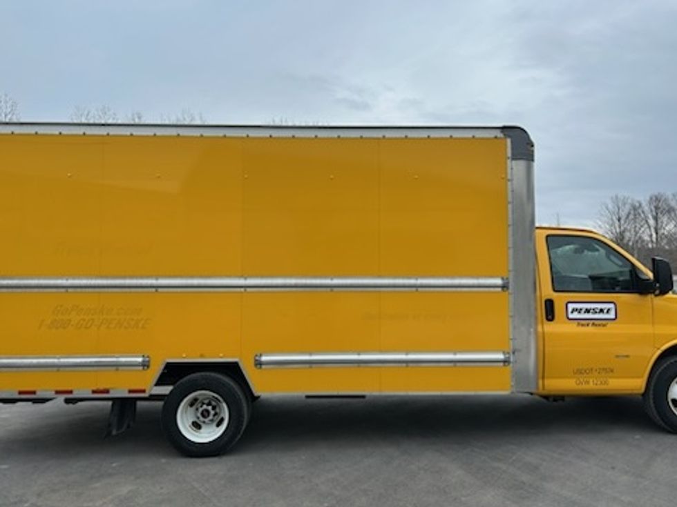 Light Duty Box Truck-Light and Medium Duty Trucks-GMC-2021-Savana G33903-Liverpool-NY-86,924\n\t\tmiles-$ 28,500 - Image 15