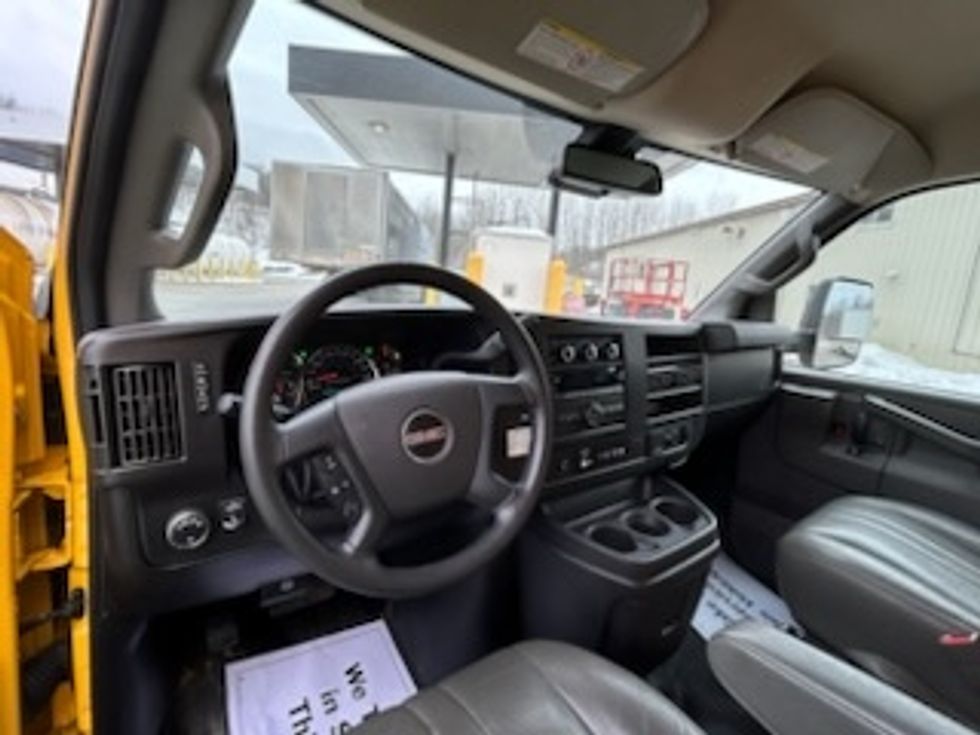 Light Duty Box Truck-Light and Medium Duty Trucks-GMC-2021-Savana G33903-Liverpool-NY-86,924\n\t\tmiles-$ 28,500 - Image 17