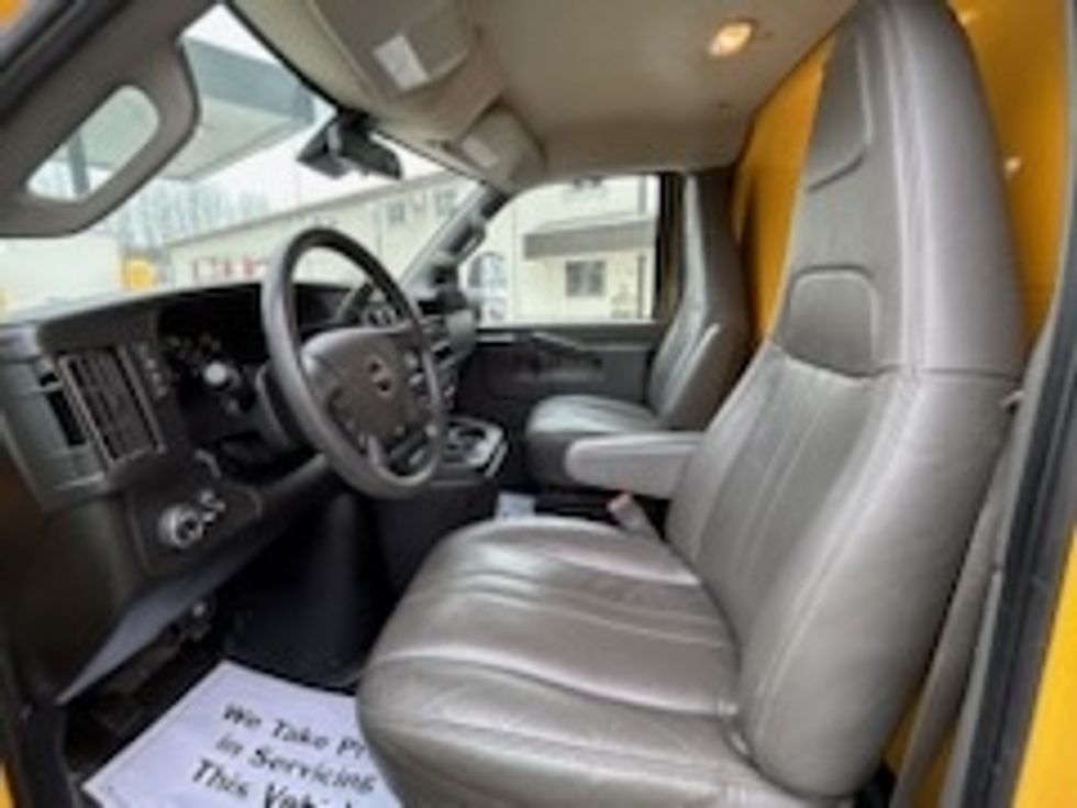 Light Duty Box Truck-Light and Medium Duty Trucks-GMC-2021-Savana G33903-Liverpool-NY-86,924\n\t\tmiles-$ 28,500 - Image 18