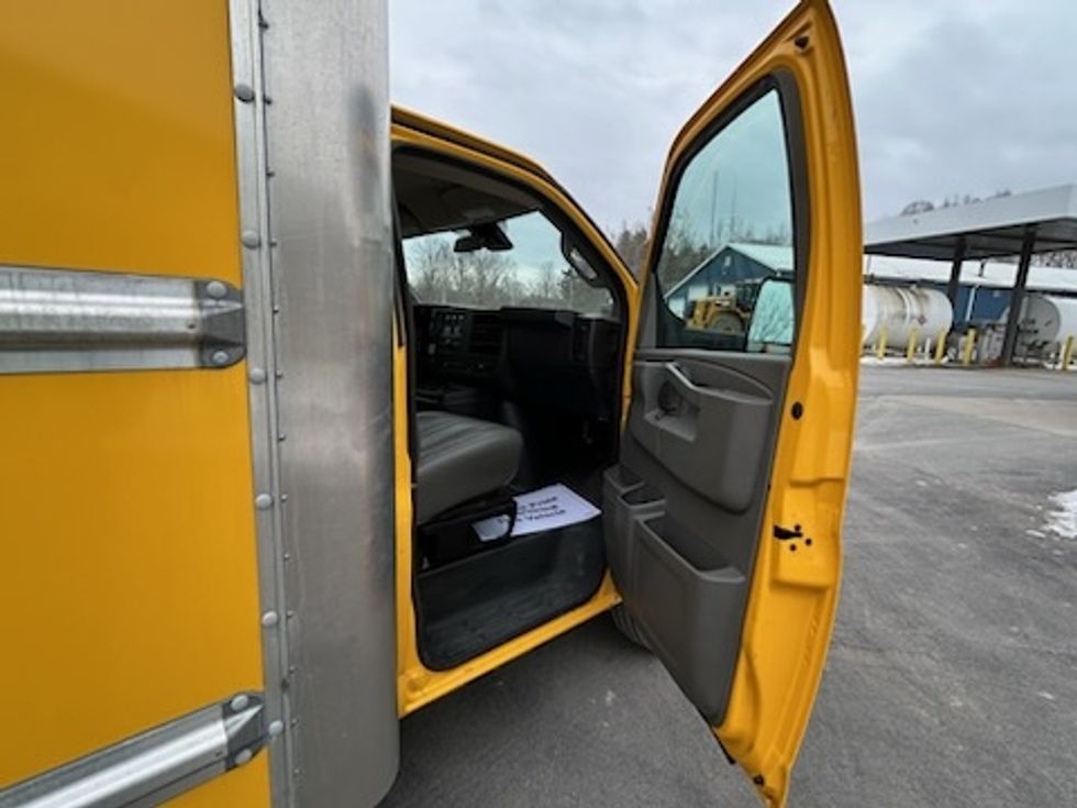 Light Duty Box Truck-Light and Medium Duty Trucks-GMC-2021-Savana G33903-Liverpool-NY-86,924\n\t\tmiles-$ 28,500 - Image 19