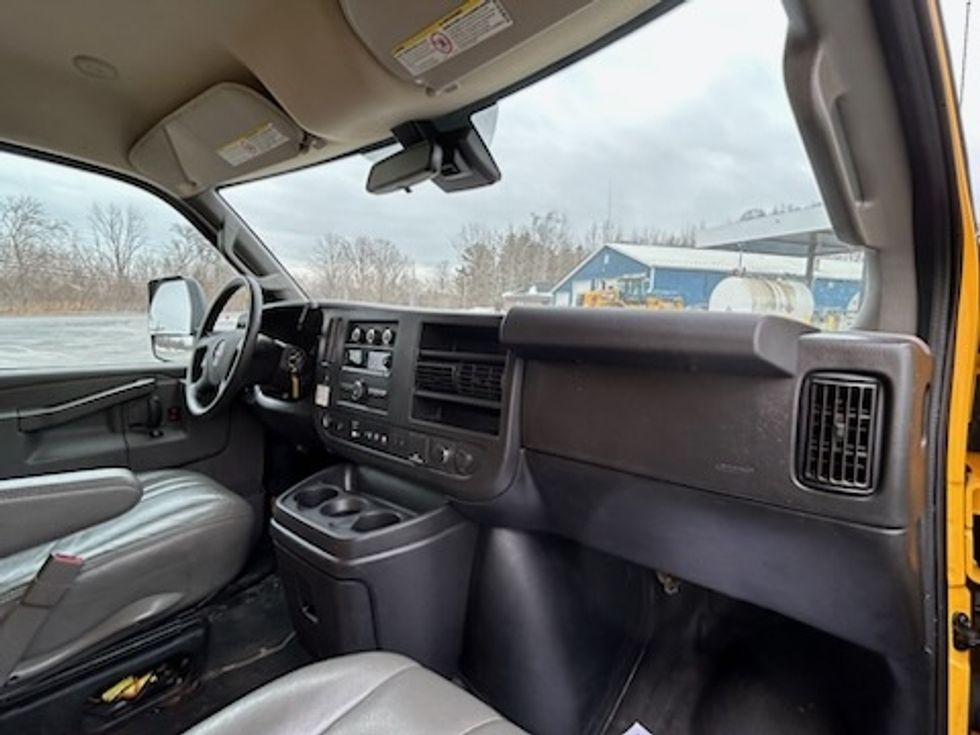 Light Duty Box Truck-Light and Medium Duty Trucks-GMC-2021-Savana G33903-Liverpool-NY-86,924\n\t\tmiles-$ 28,500 - Image 20
