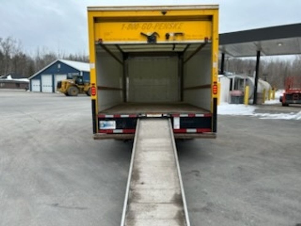 Light Duty Box Truck-Light and Medium Duty Trucks-GMC-2021-Savana G33903-Liverpool-NY-86,924\n\t\tmiles-$ 28,500 - Image 9