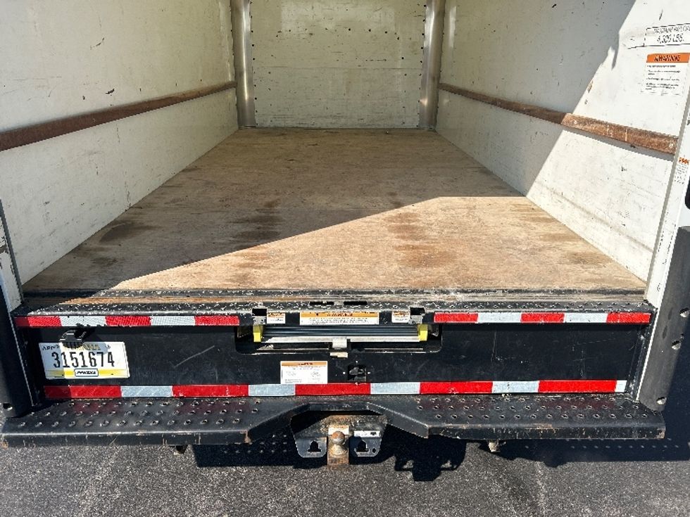 Light Duty Box Truck-Light and Medium Duty Trucks-GMC-2021-Savana G33903-Londonderry-NH-107,671\n\t\tmiles-$ 26,000 - Image 10