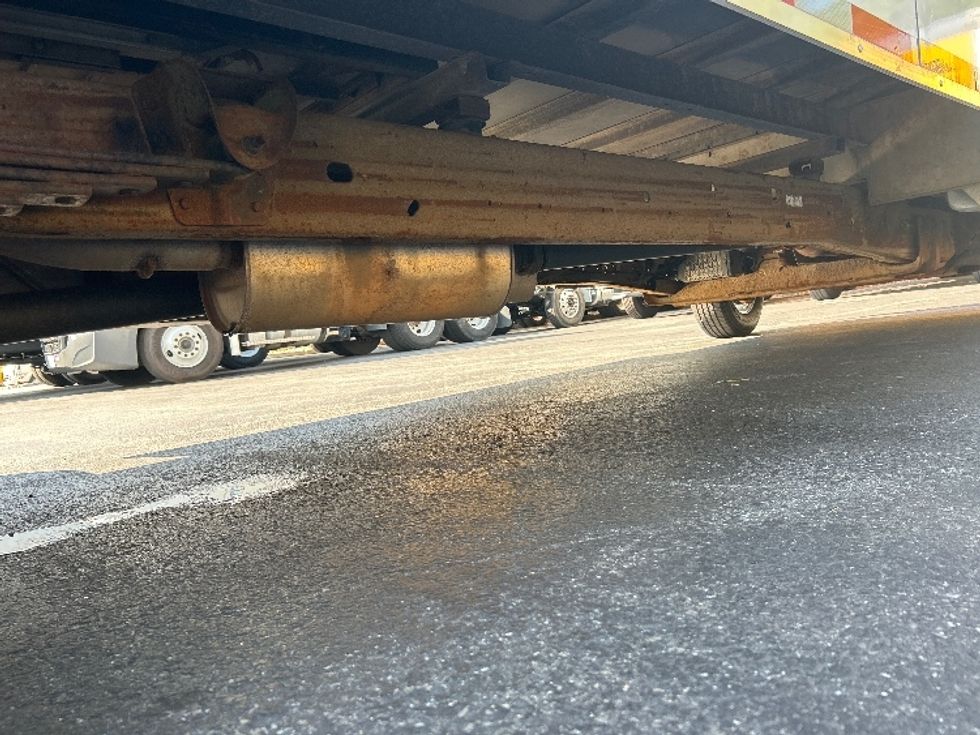 Light Duty Box Truck-Light and Medium Duty Trucks-GMC-2021-Savana G33903-Londonderry-NH-107,671\n\t\tmiles-$ 26,000 - Image 14