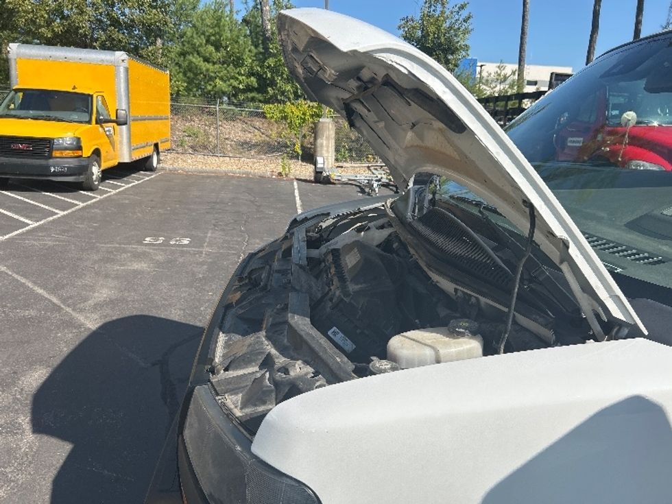 Light Duty Box Truck-Light and Medium Duty Trucks-GMC-2021-Savana G33903-Londonderry-NH-107,671\n\t\tmiles-$ 26,000 - Image 24