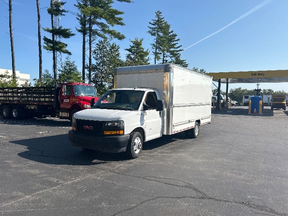 Light Duty Box Truck-Light and Medium Duty Trucks-GMC-2021-Savana G33903-Londonderry-NH-107,671\n\t\tmiles-$ 26,000 - Image 3