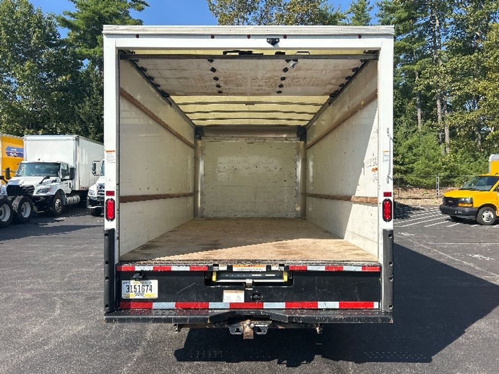 Light Duty Box Truck-Light and Medium Duty Trucks-GMC-2021-Savana G33903-Londonderry-NH-107,671\n\t\tmiles-$ 26,000 - Image 9