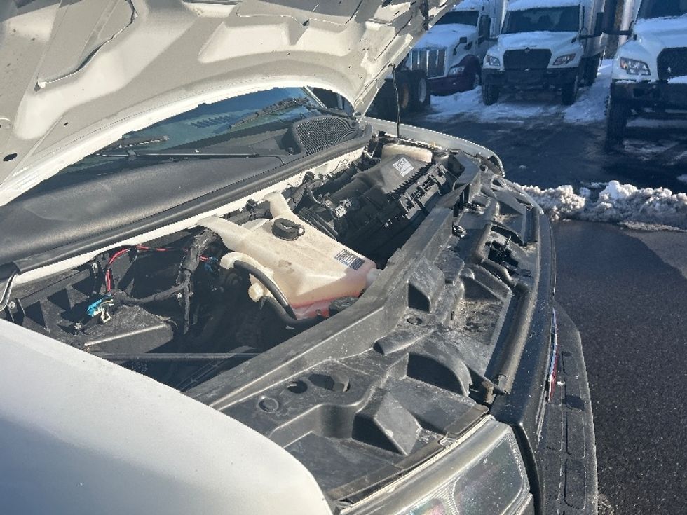 Light Duty Box Truck-Light and Medium Duty Trucks-GMC-2021-Savana G33903-Londonderry-NH-109,686\n\t\tmiles-$ 26,750 - Image 20