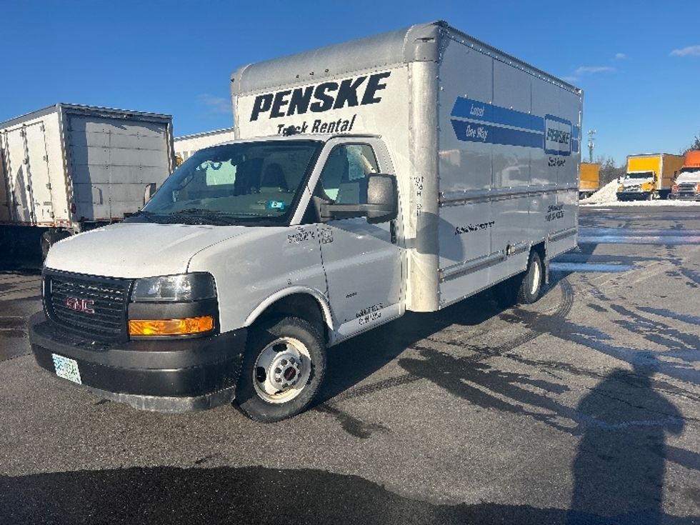 Light Duty Box Truck-Light and Medium Duty Trucks-GMC-2021-Savana G33903-Londonderry-NH-109,686\n\t\tmiles-$ 26,750 - Image 3