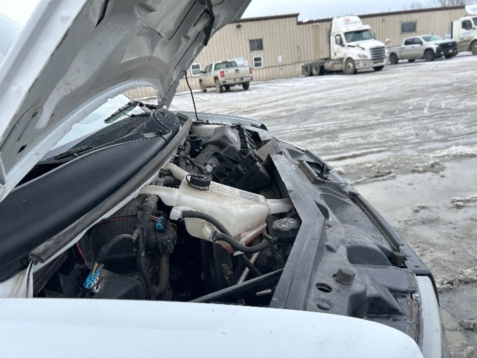 Light Duty Box Truck-Light and Medium Duty Trucks-GMC-2021-Savana G33903-Londonderry-NH-115,579\n\t\tmiles-$ 26,000 - Image 23