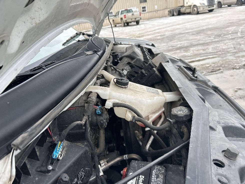 Light Duty Box Truck-Light and Medium Duty Trucks-GMC-2021-Savana G33903-Londonderry-NH-115,579\n\t\tmiles-$ 26,000 - Image 24