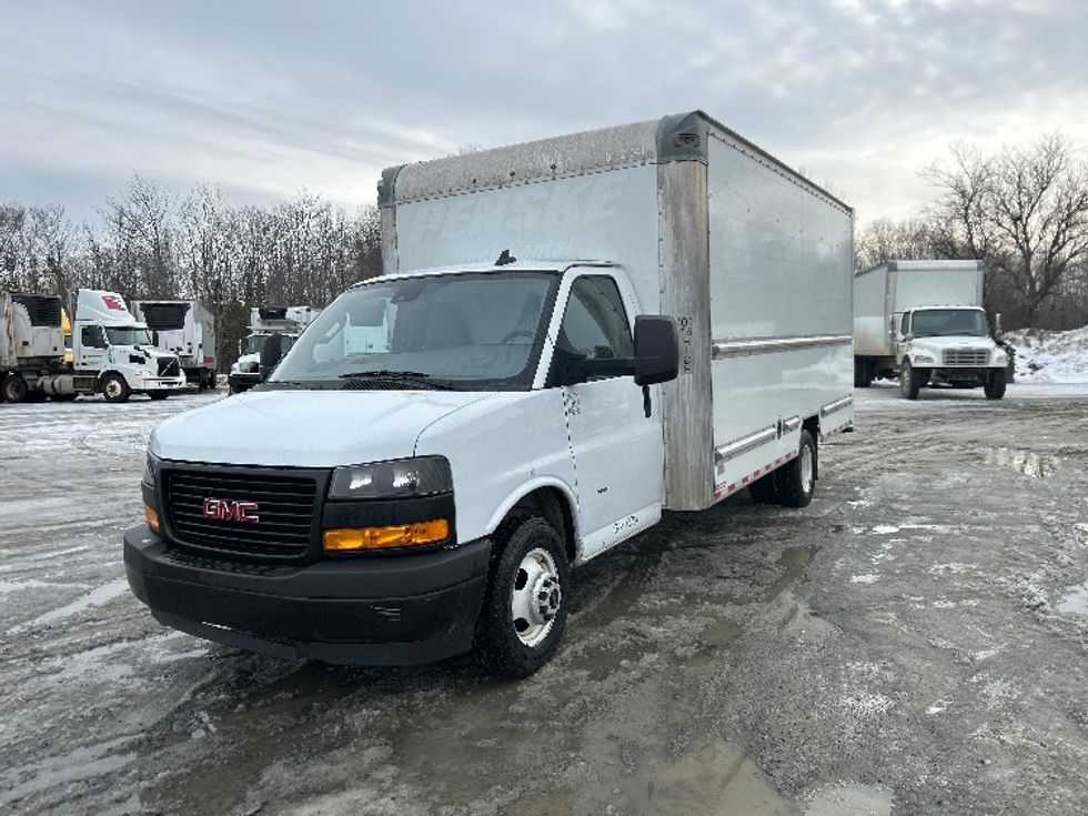 Light Duty Box Truck-Light and Medium Duty Trucks-GMC-2021-Savana G33903-Londonderry-NH-115,579\n\t\tmiles-$ 26,000 - Image 3