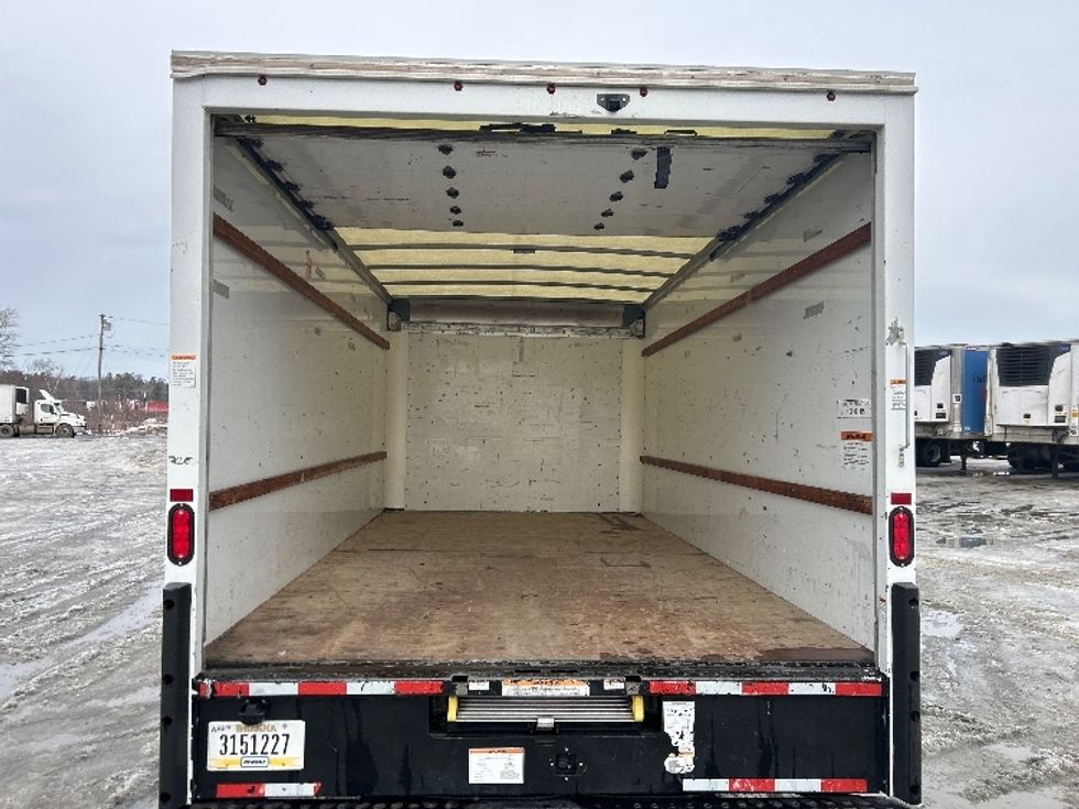 Light Duty Box Truck-Light and Medium Duty Trucks-GMC-2021-Savana G33903-Londonderry-NH-115,579\n\t\tmiles-$ 26,000 - Image 8