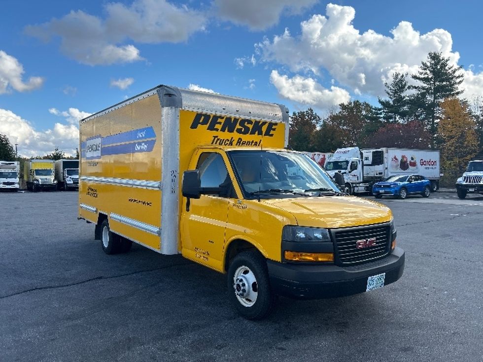 Light Duty Box Truck-Light and Medium Duty Trucks-GMC-2021-Savana G33903-Londonderry-NH-121,119\n\t\tmiles-$ 22,750 - Image 1