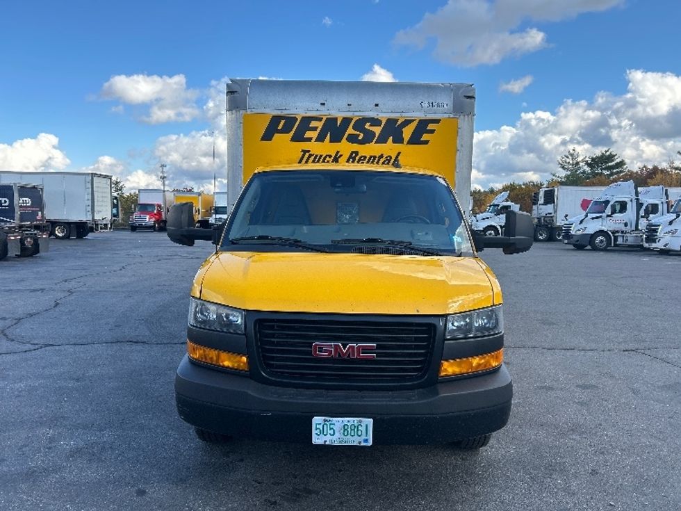 Light Duty Box Truck-Light and Medium Duty Trucks-GMC-2021-Savana G33903-Londonderry-NH-121,119\n\t\tmiles-$ 22,750 - Image 2