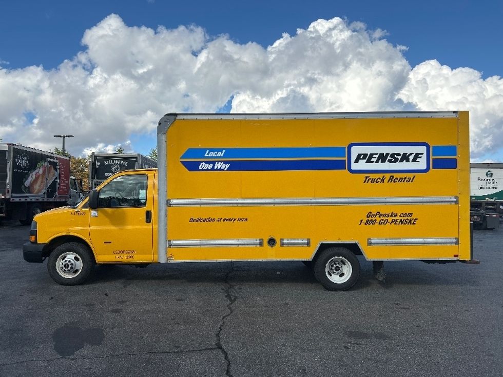 Light Duty Box Truck-Light and Medium Duty Trucks-GMC-2021-Savana G33903-Londonderry-NH-121,119\n\t\tmiles-$ 22,750 - Image 4