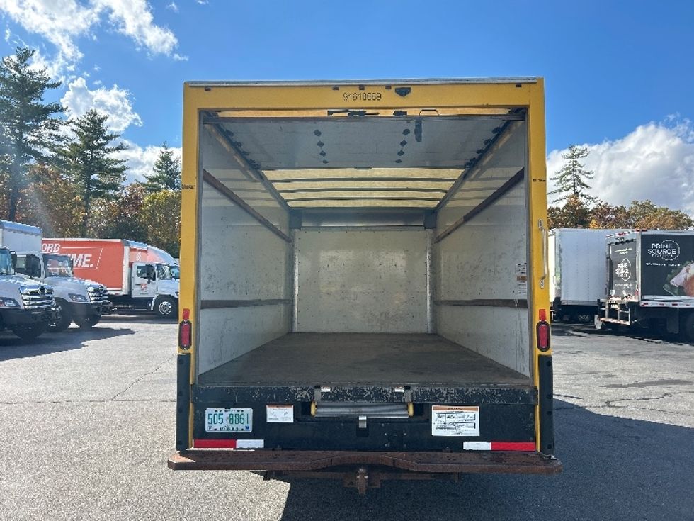 Light Duty Box Truck-Light and Medium Duty Trucks-GMC-2021-Savana G33903-Londonderry-NH-121,119\n\t\tmiles-$ 22,750 - Image 8