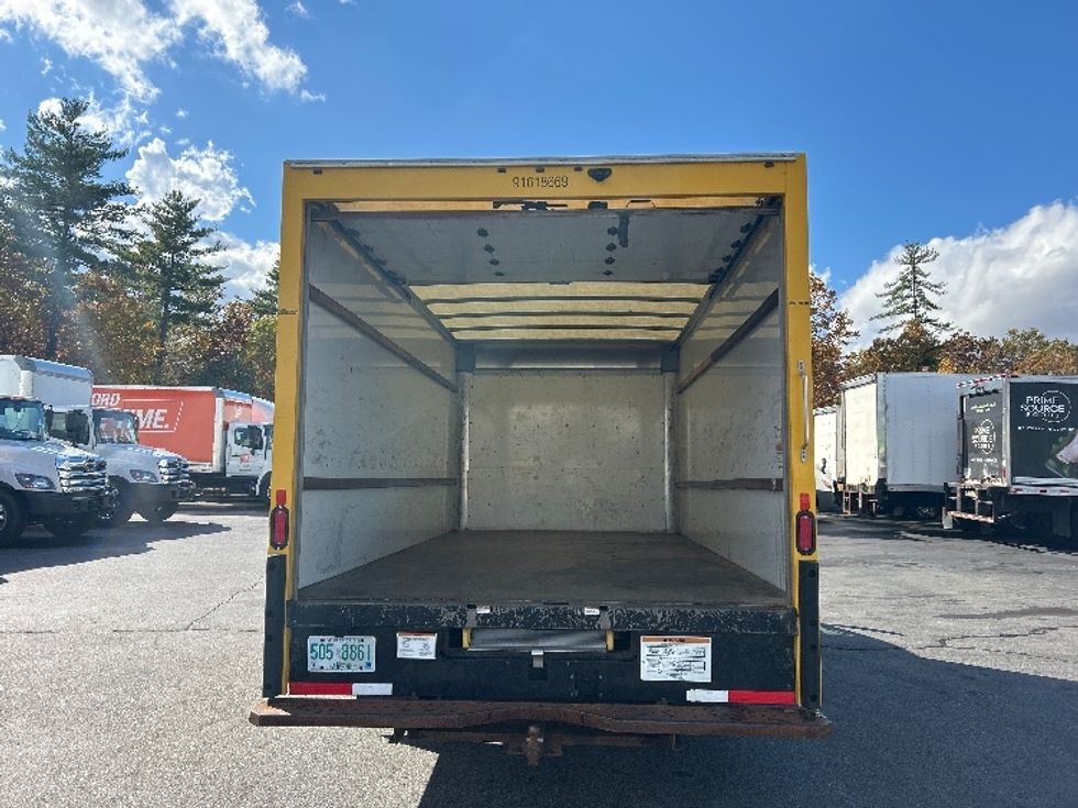 Light Duty Box Truck-Light and Medium Duty Trucks-GMC-2021-Savana G33903-Londonderry-NH-121,119\n\t\tmiles-$ 22,750 - Image 9