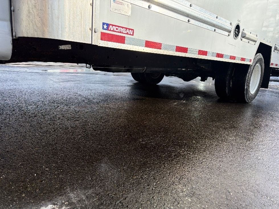 Light Duty Box Truck-Light and Medium Duty Trucks-GMC-2021-Savana G33903-Londonderry-NH-87,122\n\t\tmiles-$ 29,000 - Image 5