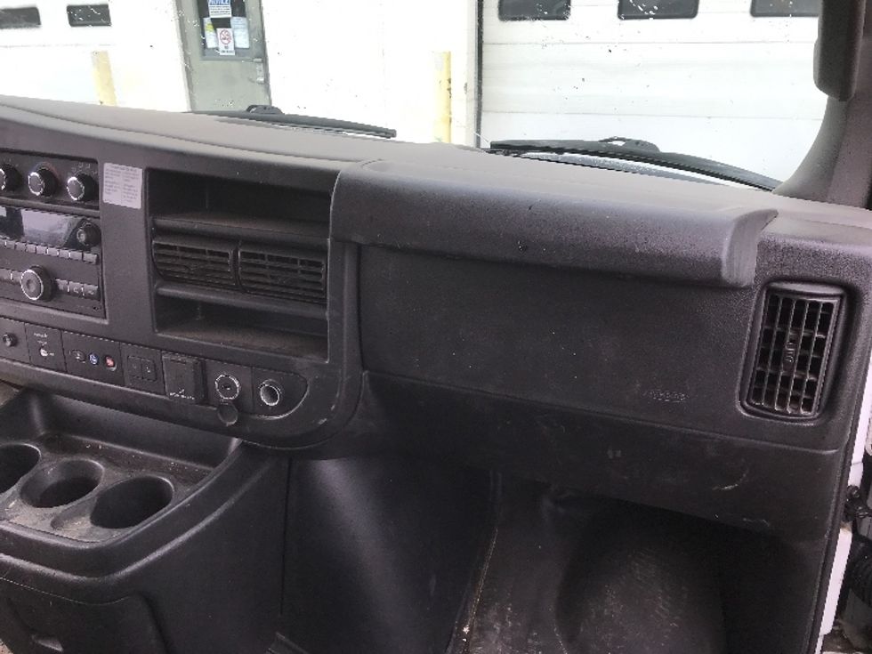 Light Duty Box Truck-Light and Medium Duty Trucks-GMC-2021-Savana G33903-Londonderry-NH-95,300\n\t\tmiles-$ 28,250 - Image 21