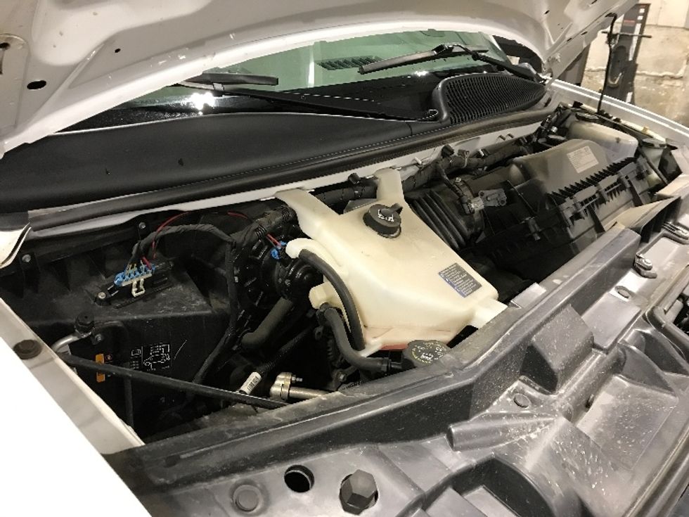 Light Duty Box Truck-Light and Medium Duty Trucks-GMC-2021-Savana G33903-Londonderry-NH-95,300\n\t\tmiles-$ 28,250 - Image 23