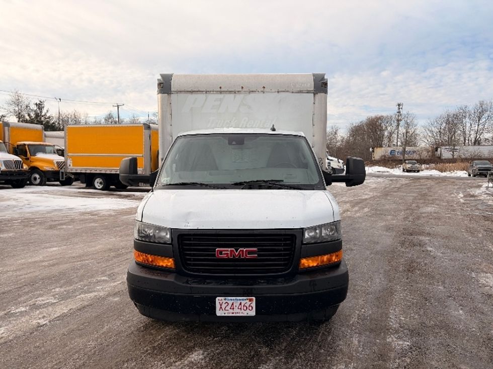 Light Duty Box Truck-Light and Medium Duty Trucks-GMC-2021-Savana G33903-Londonderry-NH-96,424\n\t\tmiles-$ 28,000 - Image 2